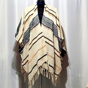 harper & liv Shawl / Wrap